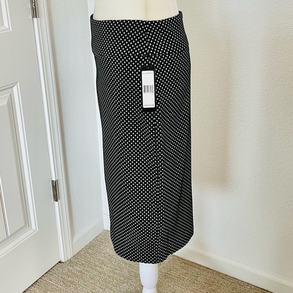 NWT Soho black with white polka dots stretch, pull-on bodycon pencil skirt - Picture 2 of 4